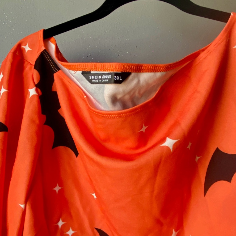 Halloween Crop Top - Picture 2 of 2